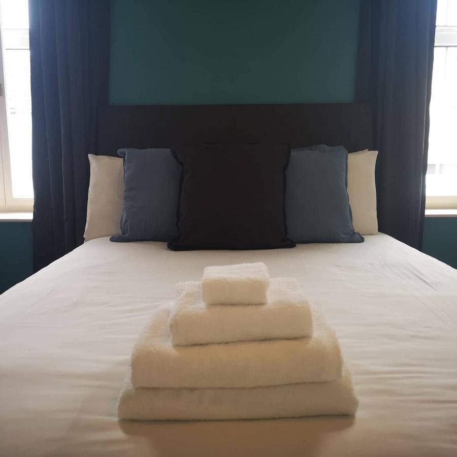 Bank House Guesthouse บันโดแรน ภายนอก รูปภาพ