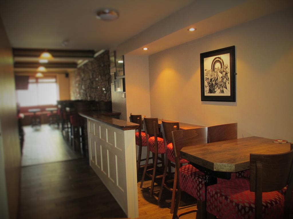 Bank House Guesthouse บันโดแรน ภายนอก รูปภาพ